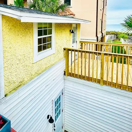 Beachside Historic Cottage - Steps To Sand!