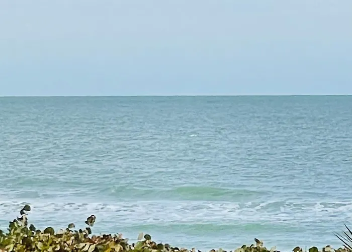 "dunes" Gulf-view Historic Beachside 1/1 Holiday home *